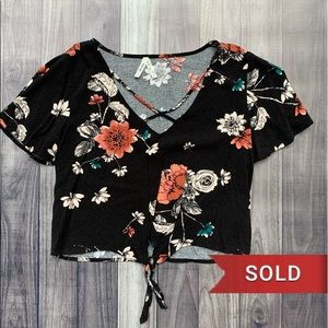 MUDD Floral Crop Top Size Small